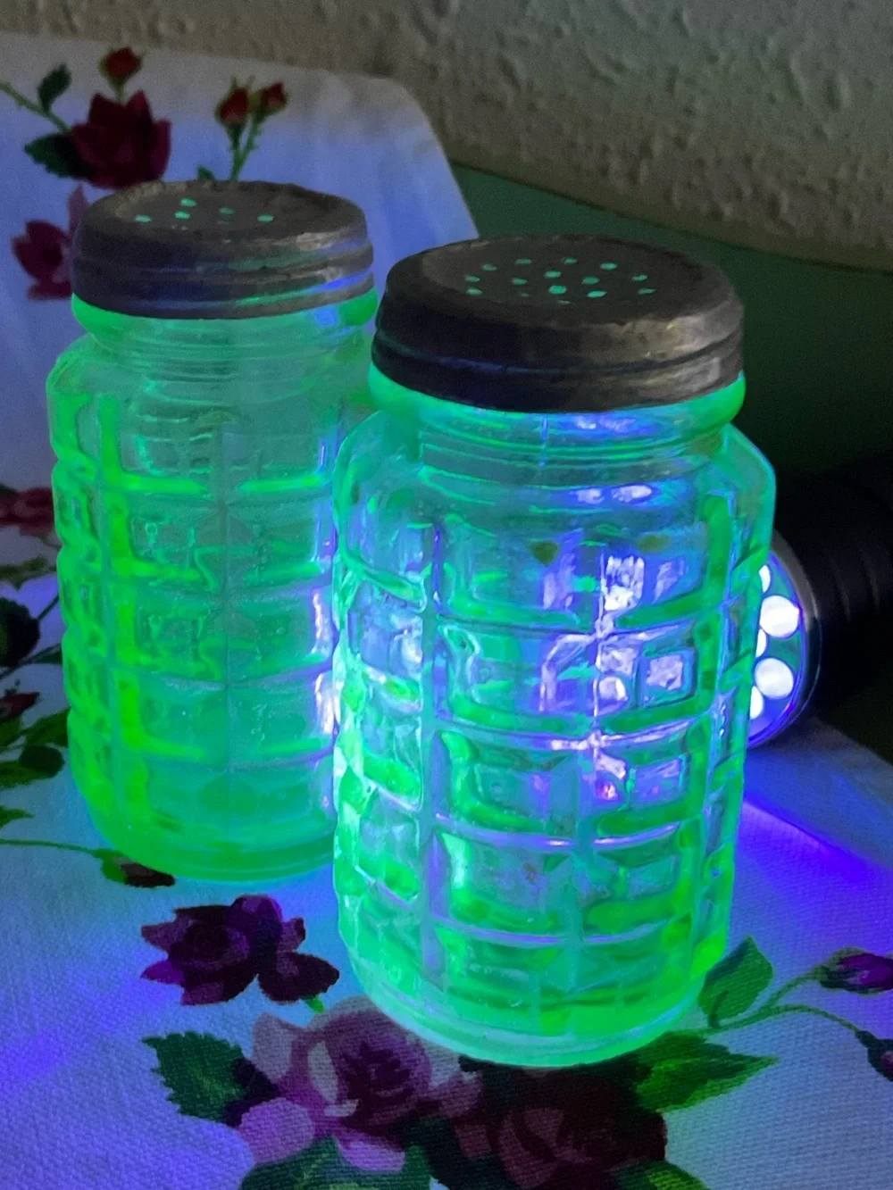 Vintage Uranium anchor Hawking glass salt and pepper shakers